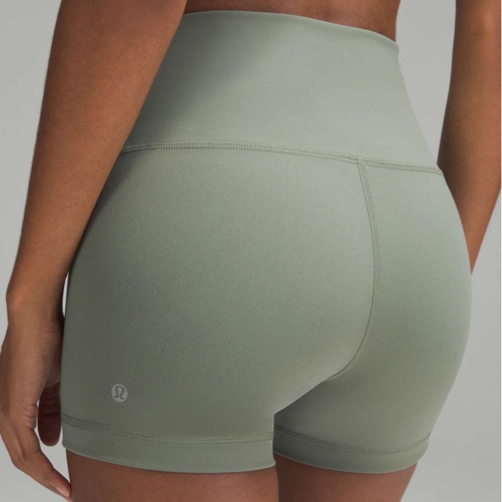 NWT Lululemon Wunder Train 4” Shorts, Size 10
